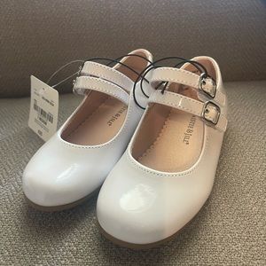 NWT- Christie & Jill Mary Jane toddler shoe - white, size 7m Toddler